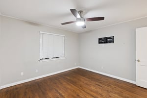 2109 N Warren Ave_024.jpg