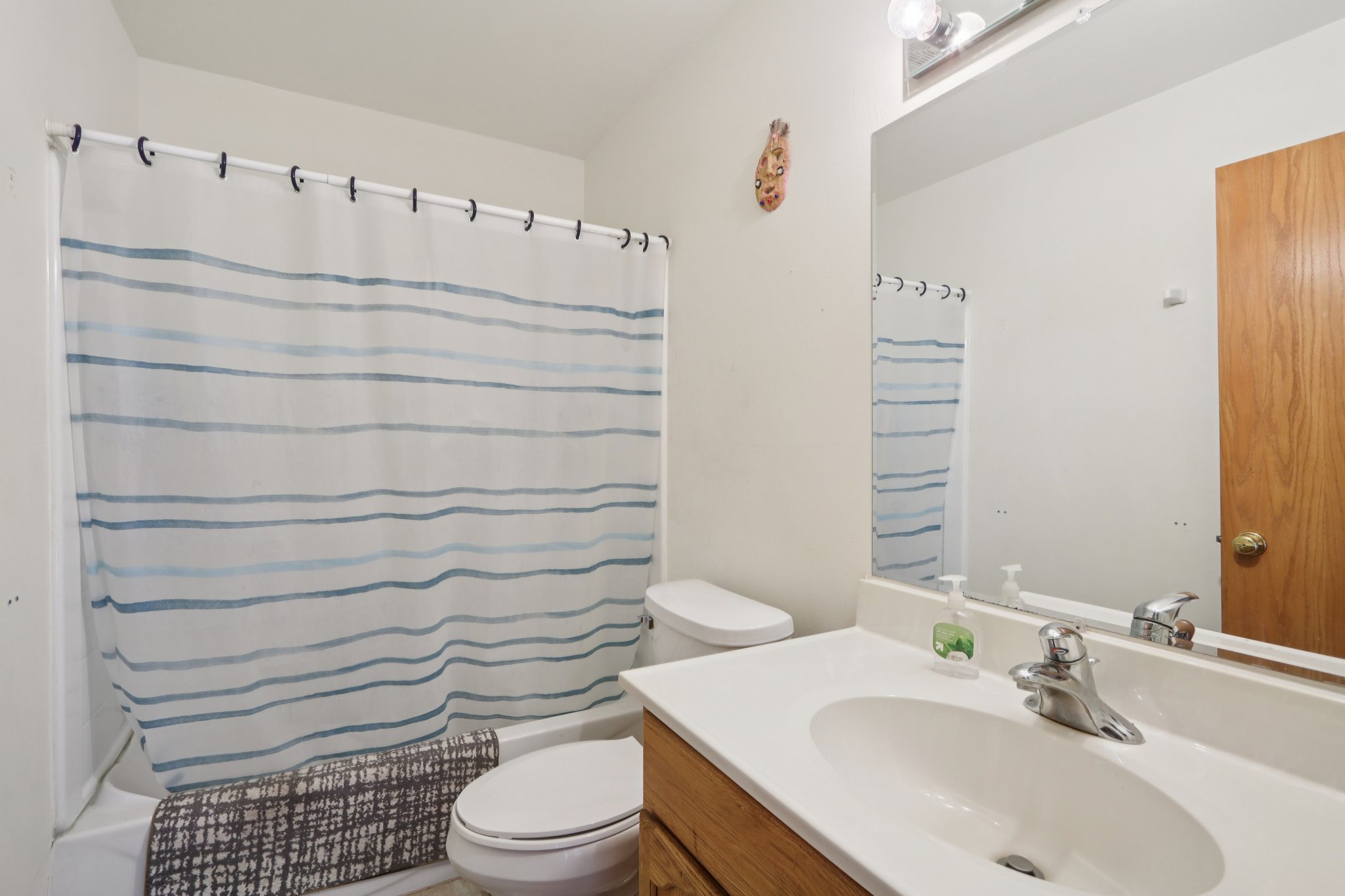 211-213 W Garfield Street-S2211-023.jpg