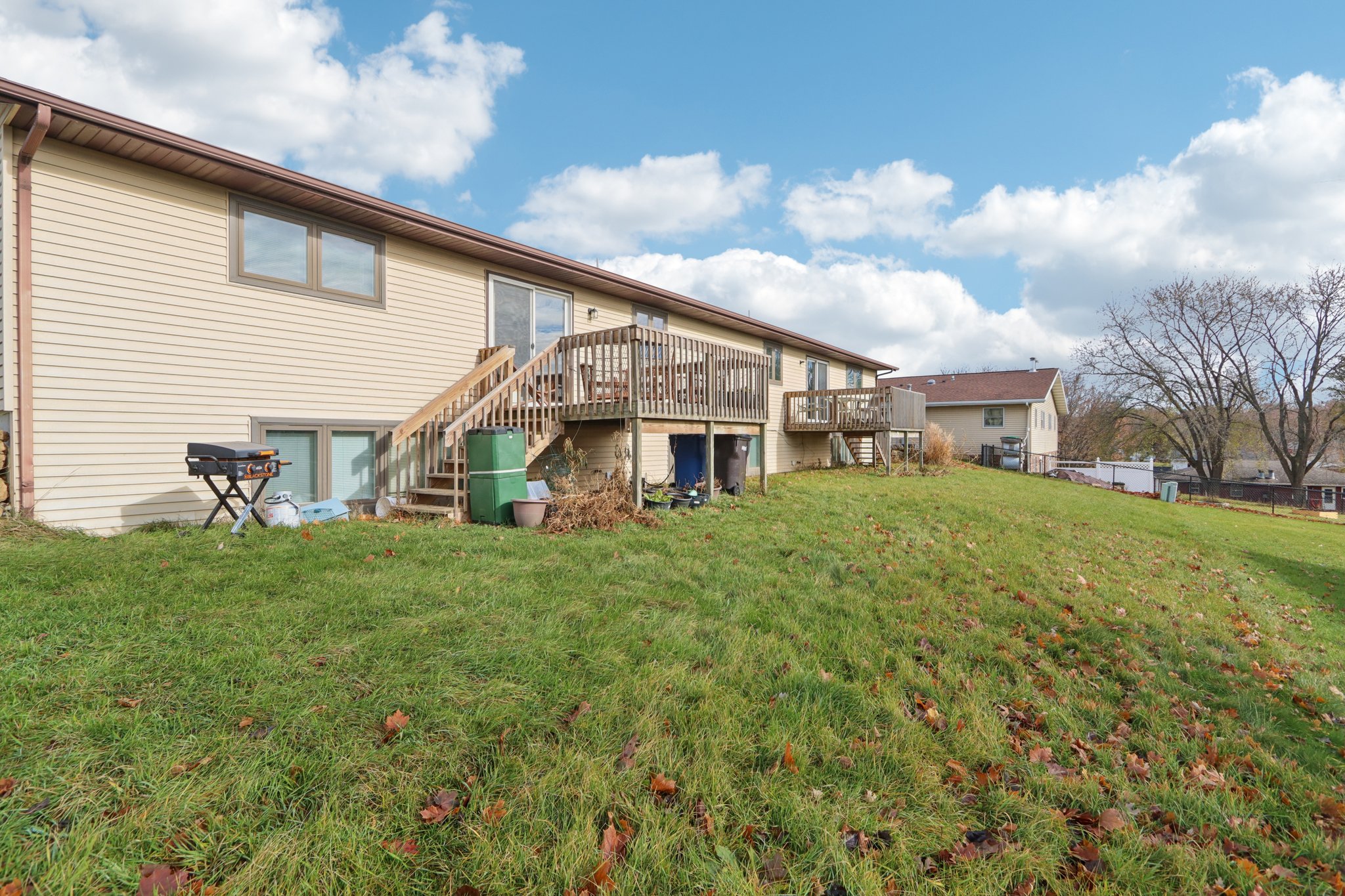 211-213 W Garfield Street-S2211-042.jpg