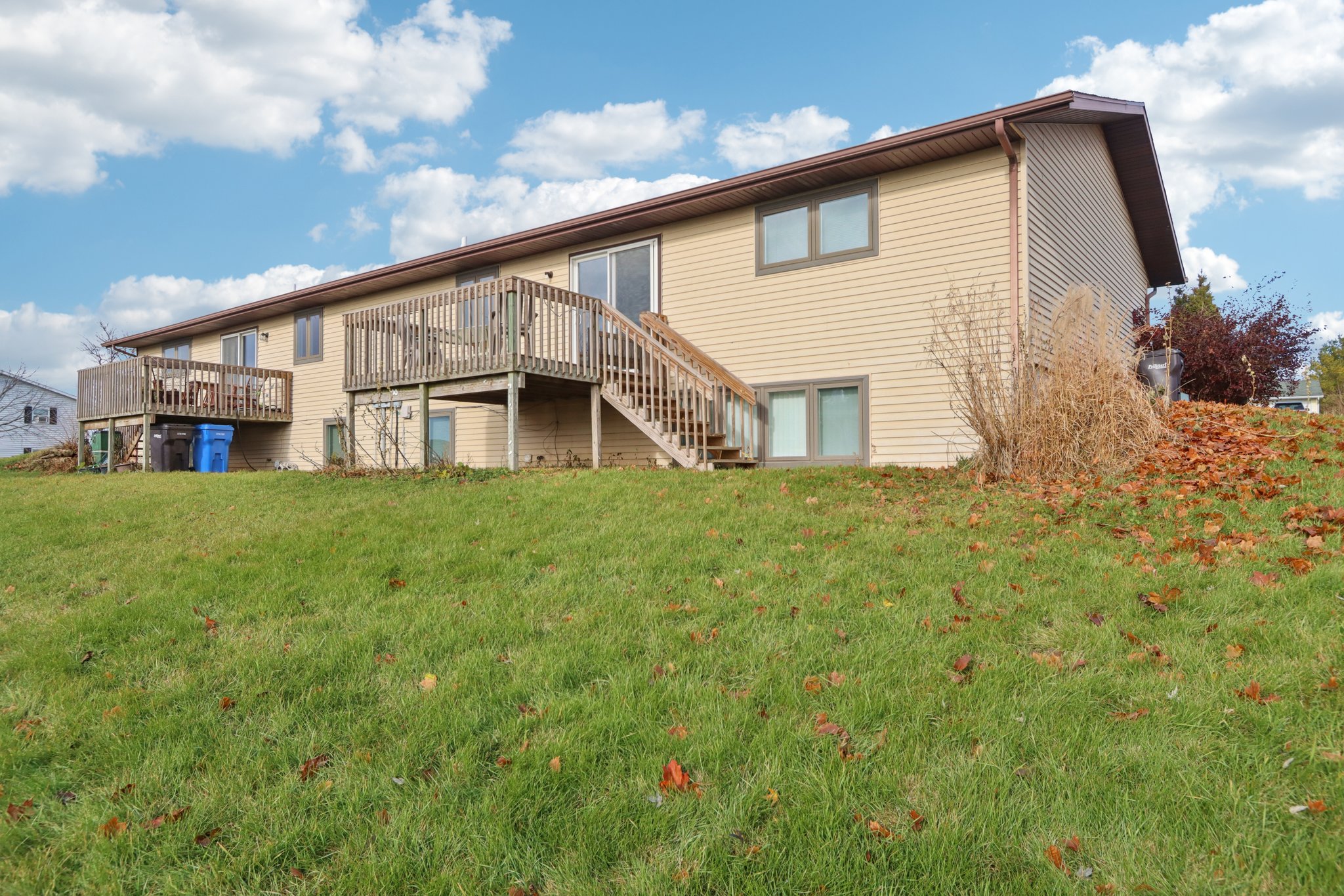 211-213 W Garfield Street-S2211-044.jpg