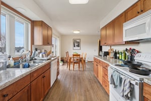 211-213 W Garfield Street-S2211-017.jpg