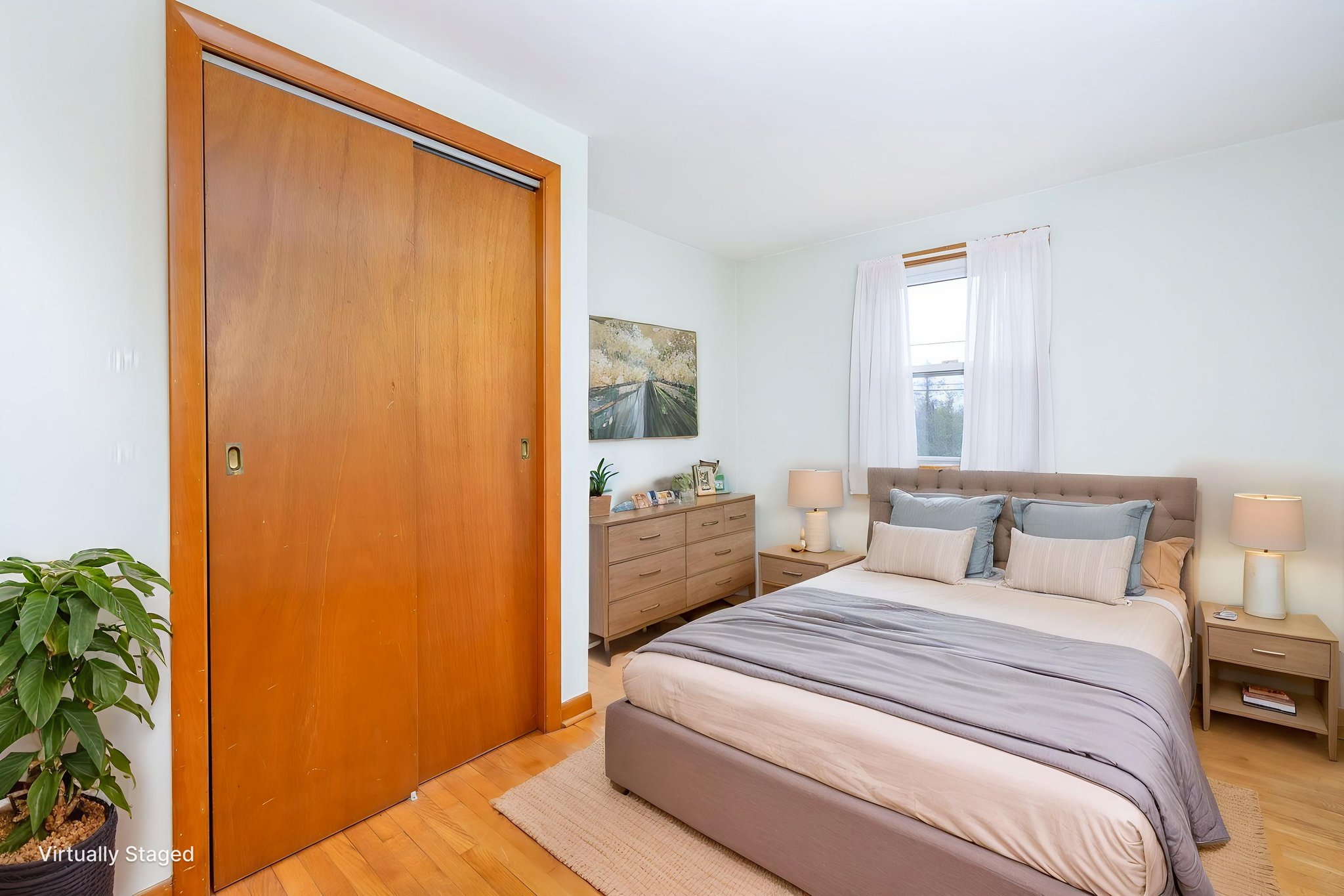 1T5A3049-Edit virtually staged.jpeg