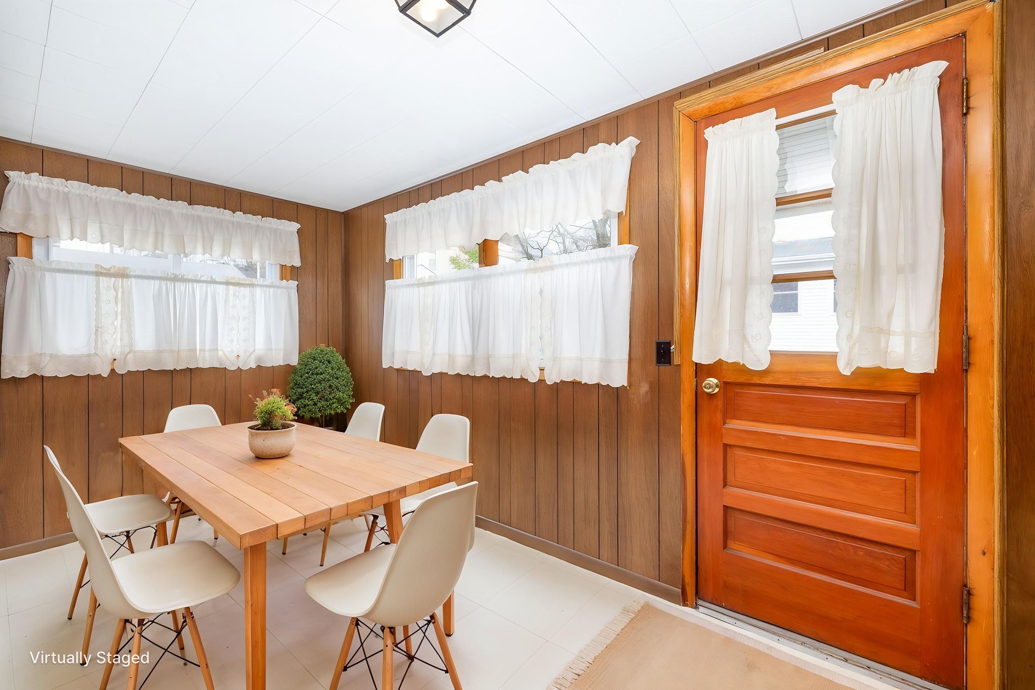 1T5A3081-Edit virtually staged.jpeg