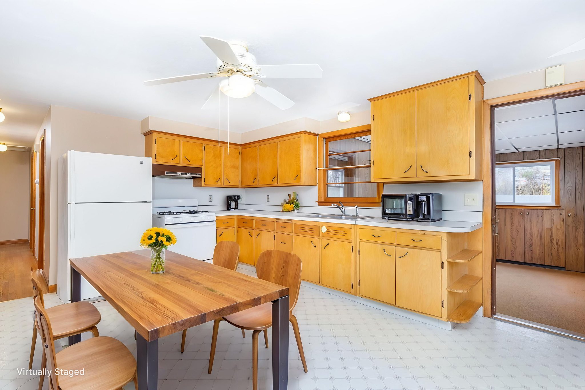 1T5A3116-Edit virtually staged.jpeg