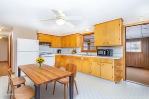 1T5A3116-Edit virtually staged.jpeg