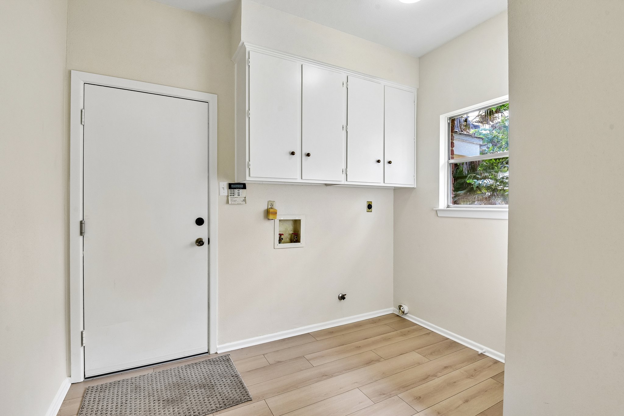 Chattington Ct-S1806-055.jpg