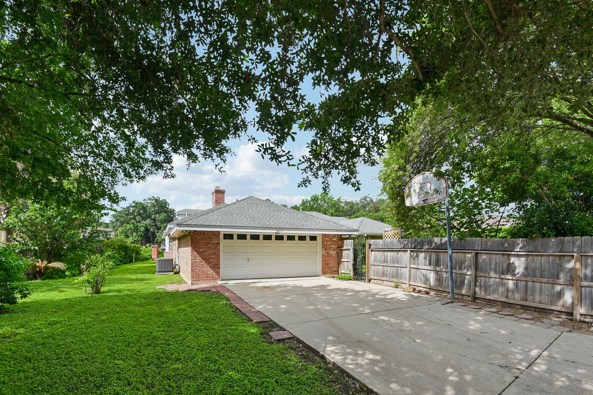 Chattington Ct-S1806-061.jpg