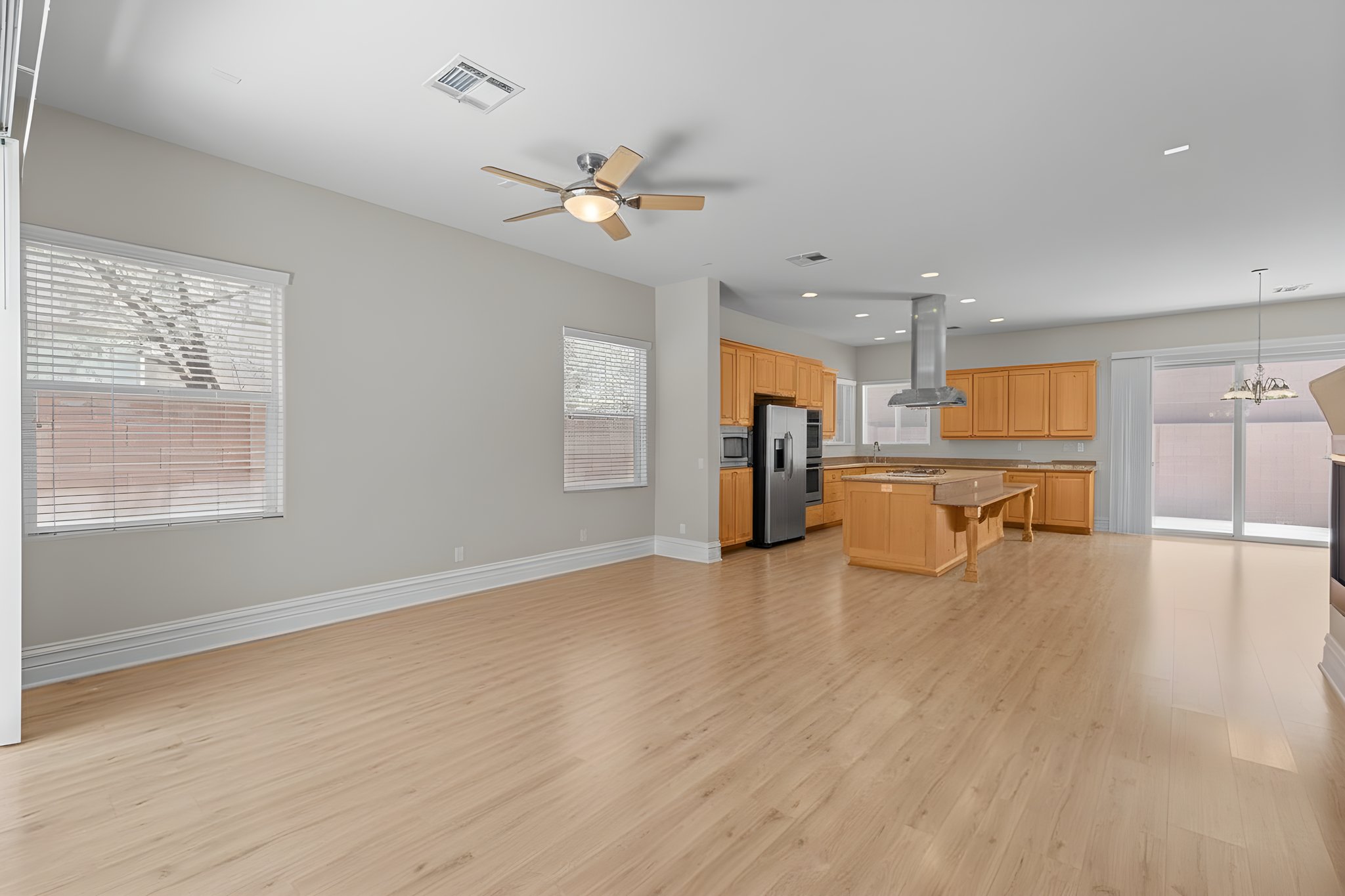 902A0384 furniture removed.jpeg