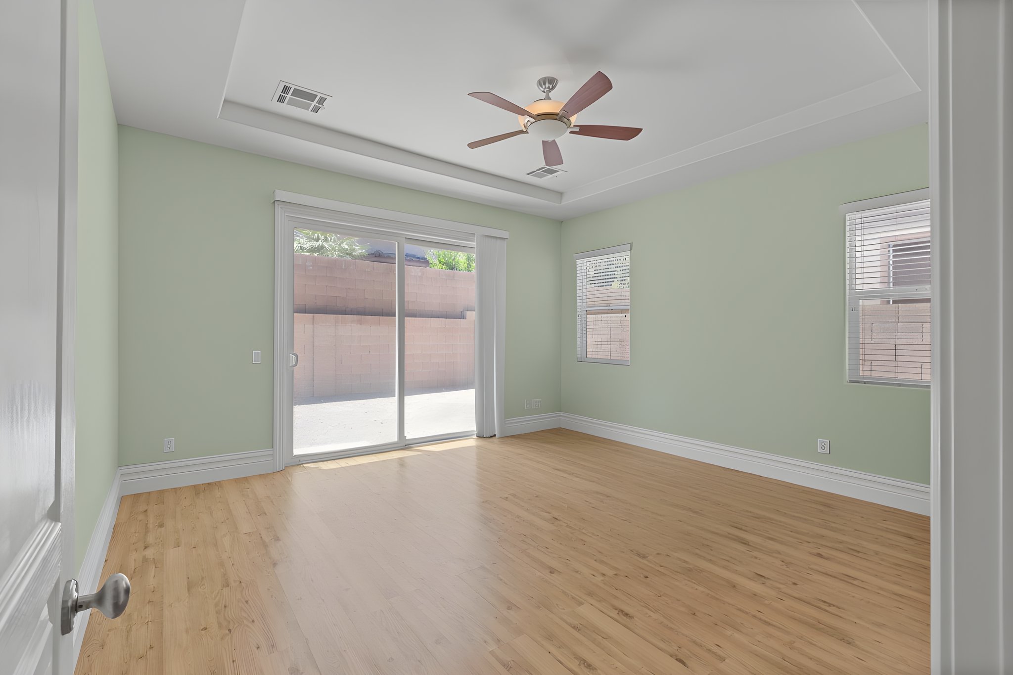 902A0449 furniture removed.jpeg