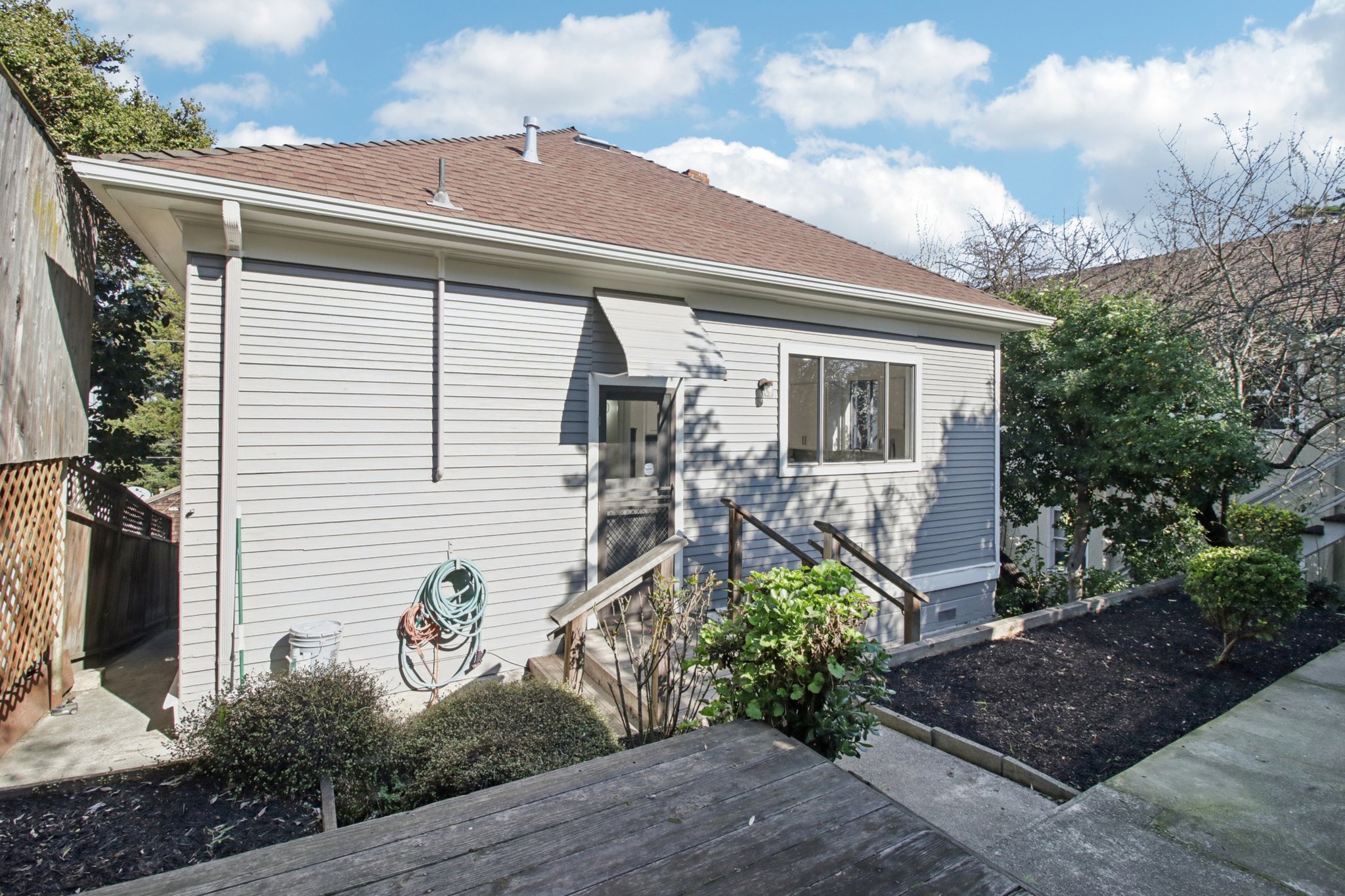 Delfino Ave-S0402-027.jpg