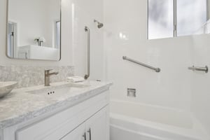 Delfino Ave-S0402-023.jpg