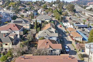 Delfino Ave-S0402-031.jpg