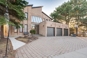 211 Franklin Ave, Vaughan ON