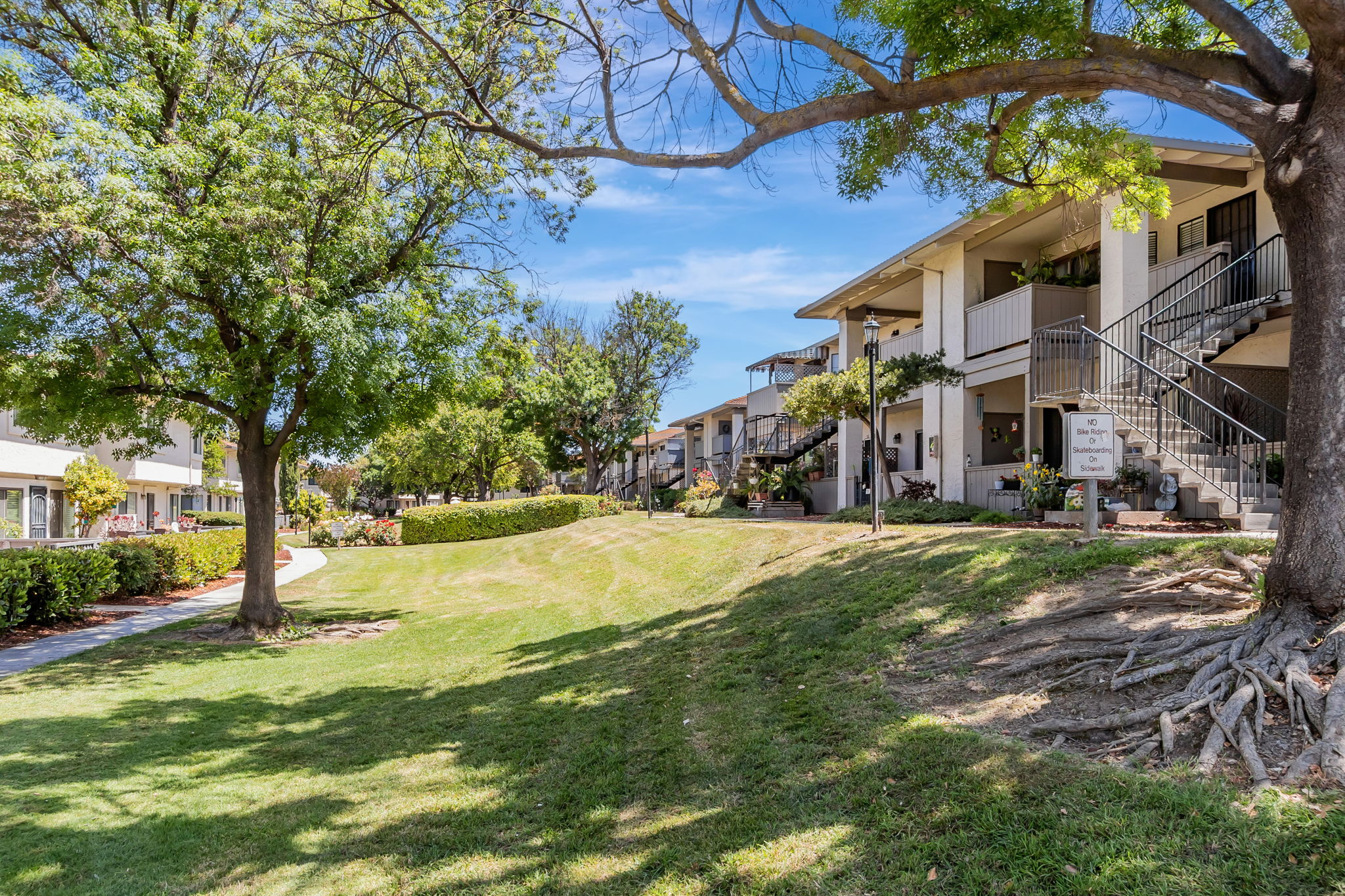 037_211 Kenbrook Cir  