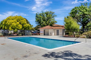 041_211 Kenbrook Cir  