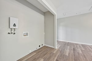 Lemuel Black Rd-S1810-019.jpg