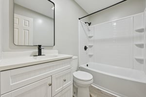 Lemuel Black Rd-S1810-024.jpg