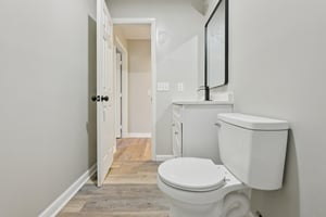 Lemuel Black Rd-S1810-025.jpg