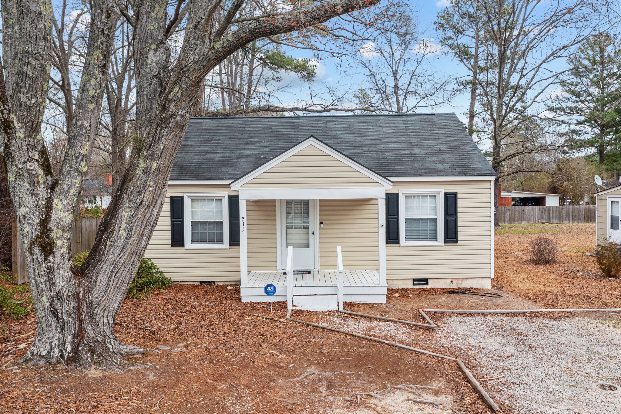 211 Mae Byrd Rd, Lillington, NC 27546, USA Photo 3