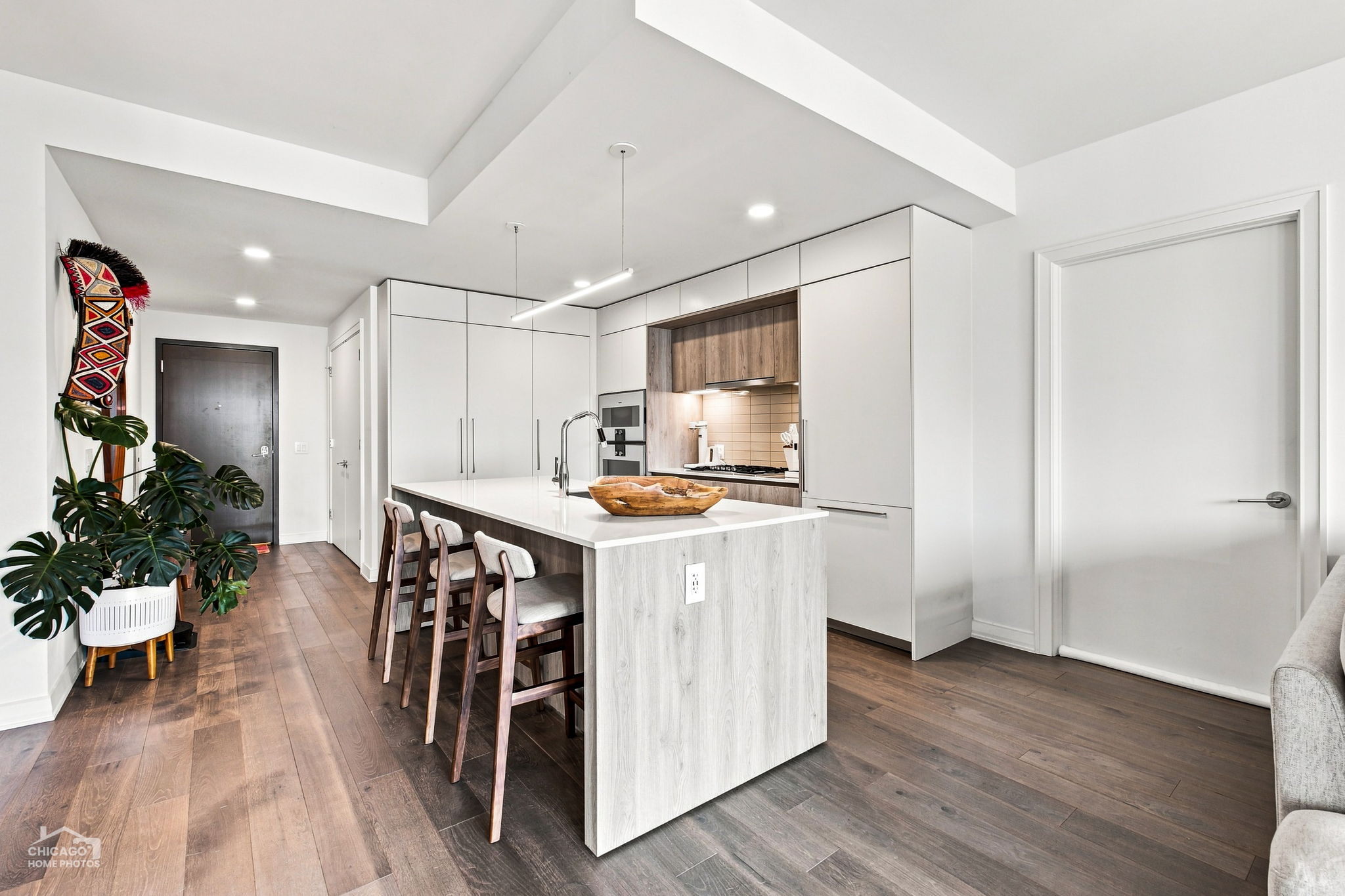 211 N Harbor Dr 3803_008
