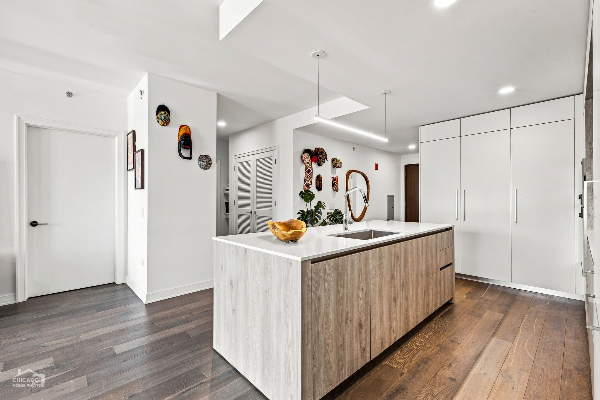 211 N Harbor Dr 3803_009