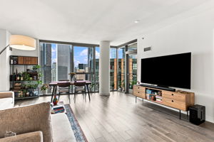 211 N Harbor Dr 3803_003