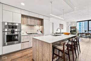 211 N Harbor Dr 3803_007