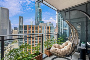 211 N Harbor Dr 3803_010
