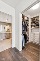 211 N Harbor Dr 3803_014