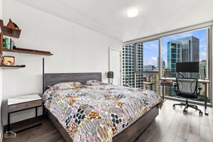211 N Harbor Dr 3803_016