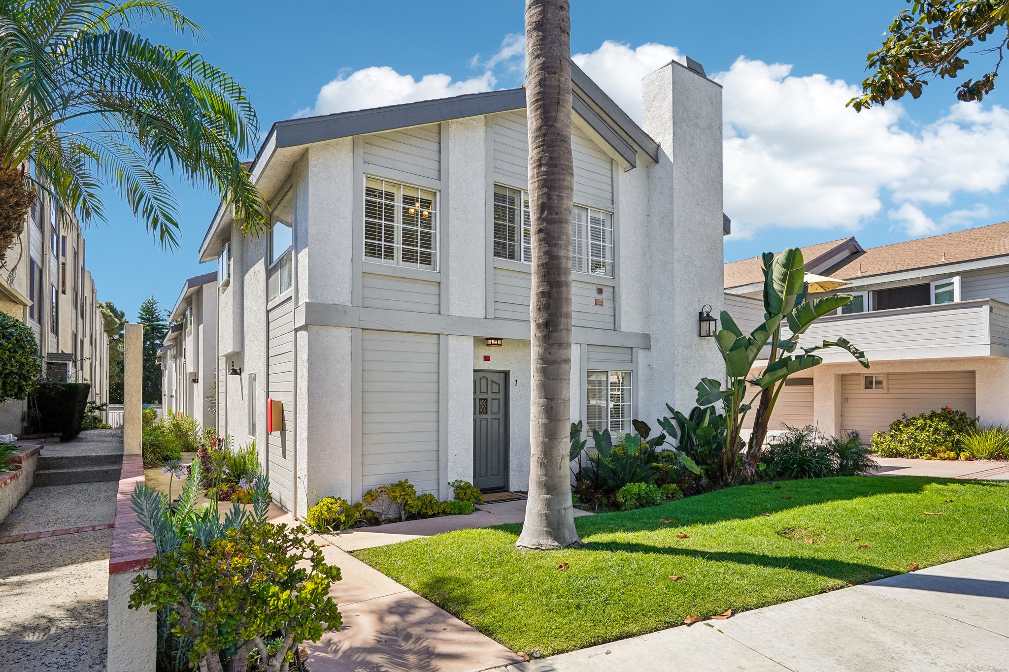 S Helberta Ave 1-S0904-002.jpg