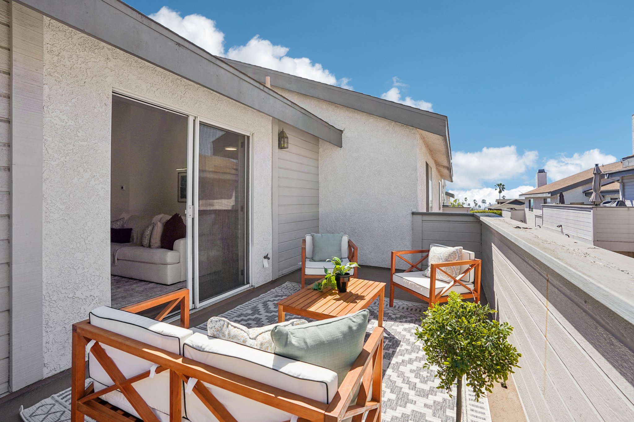 S Helberta Ave 1-S0904-032.jpg