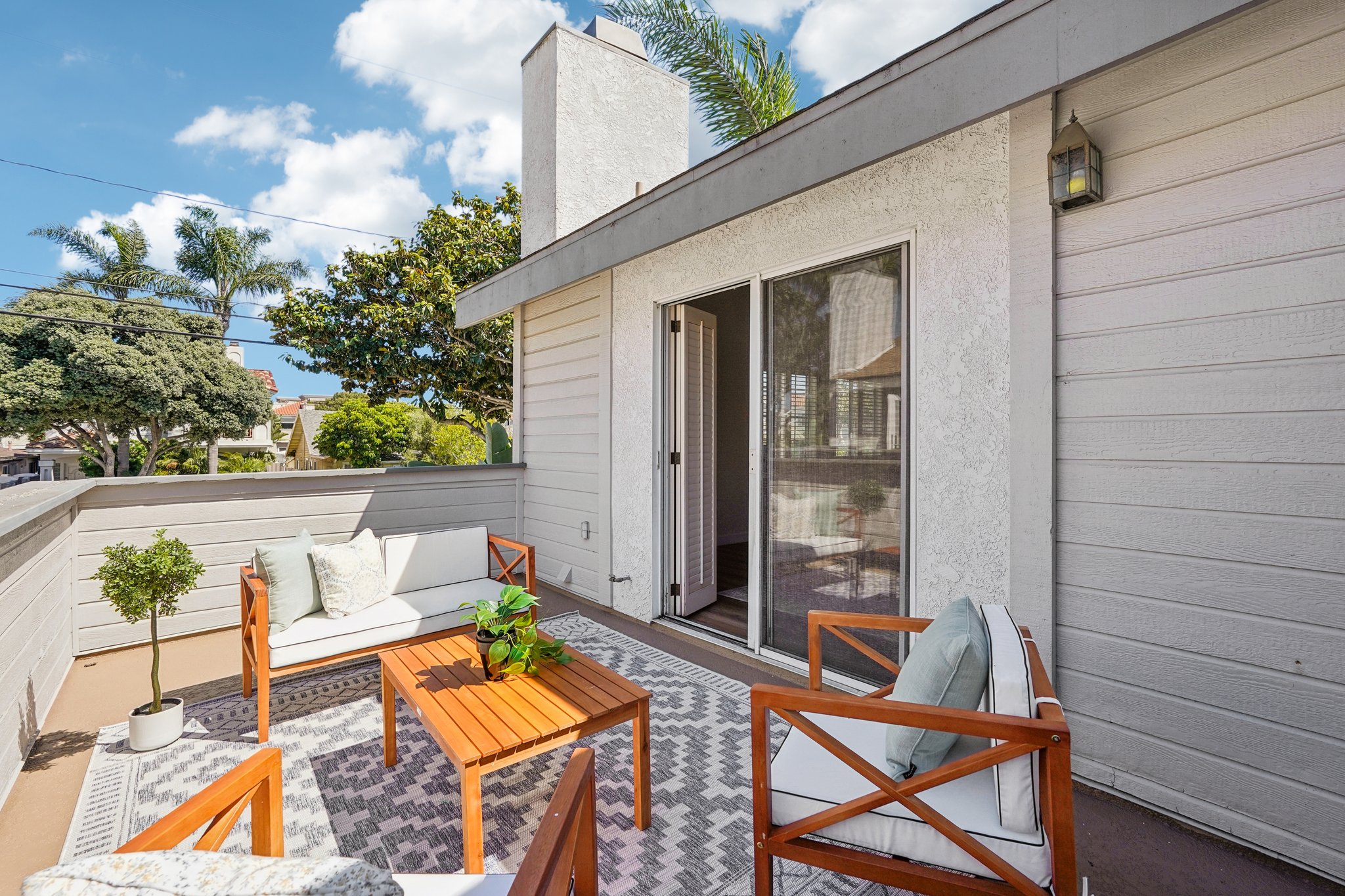 S Helberta Ave 1-S0904-034.jpg