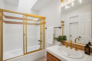 S Helberta Ave 1-S0904-029.jpg