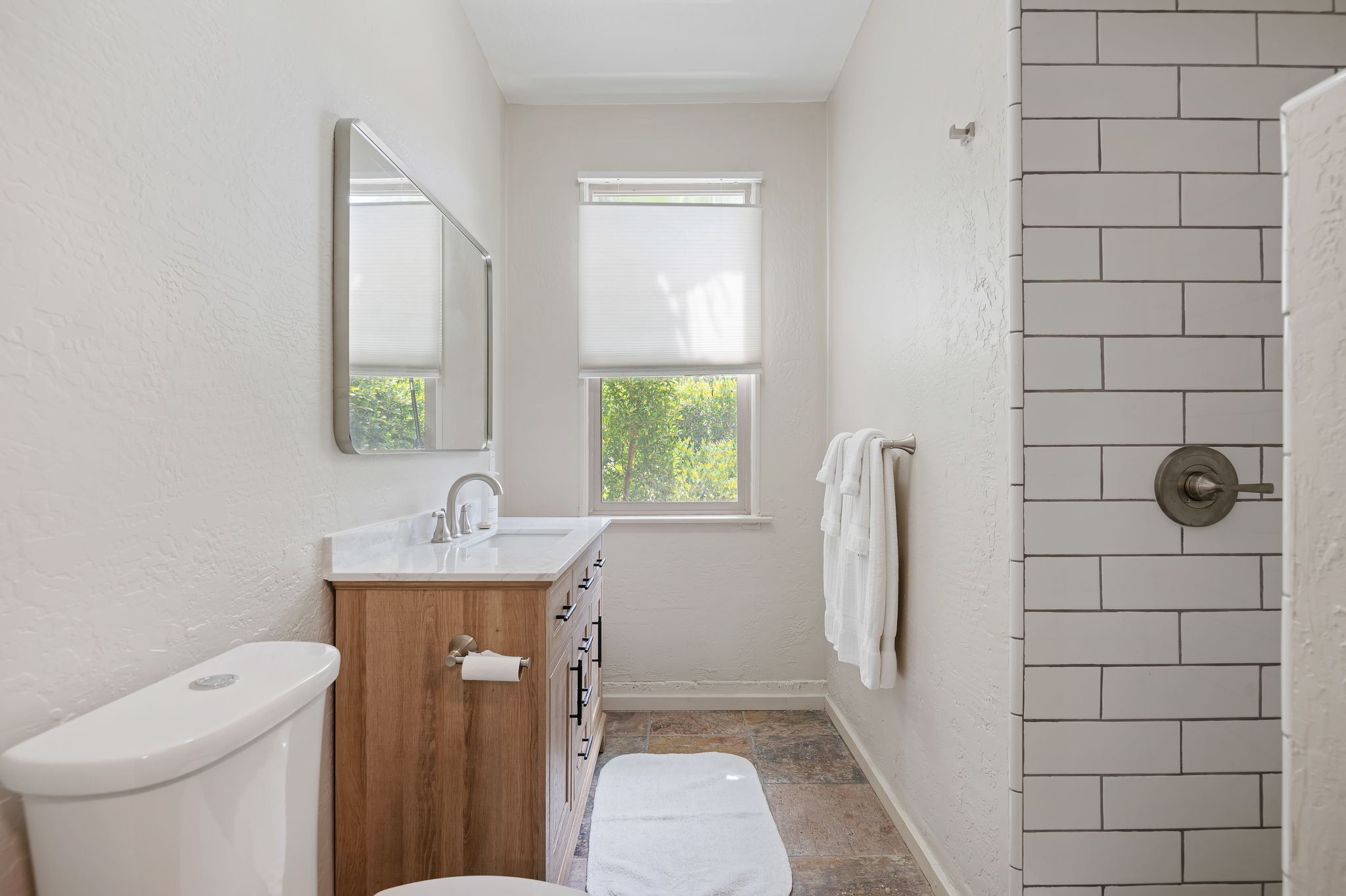 11-Bathroom