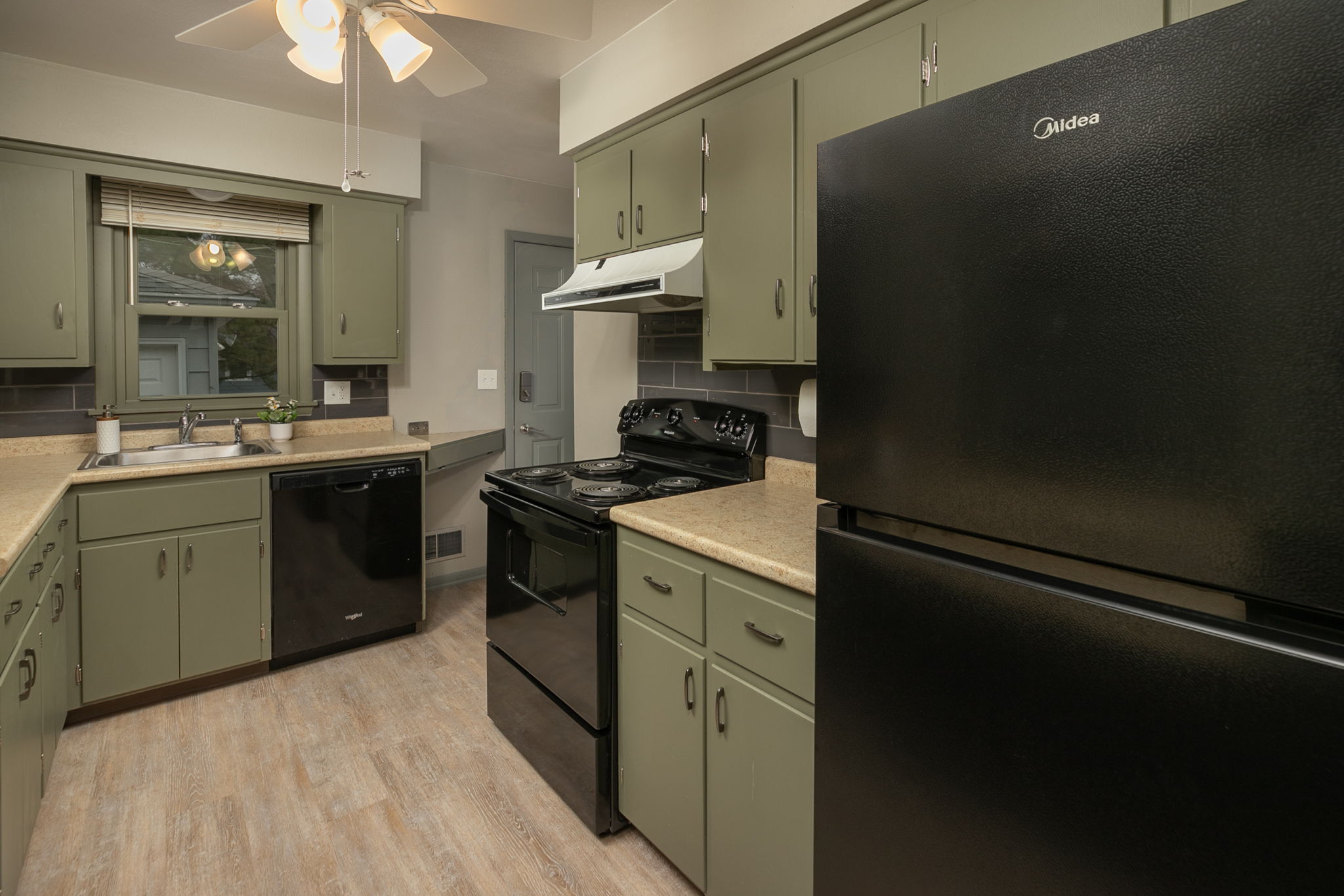 09-Kitchen