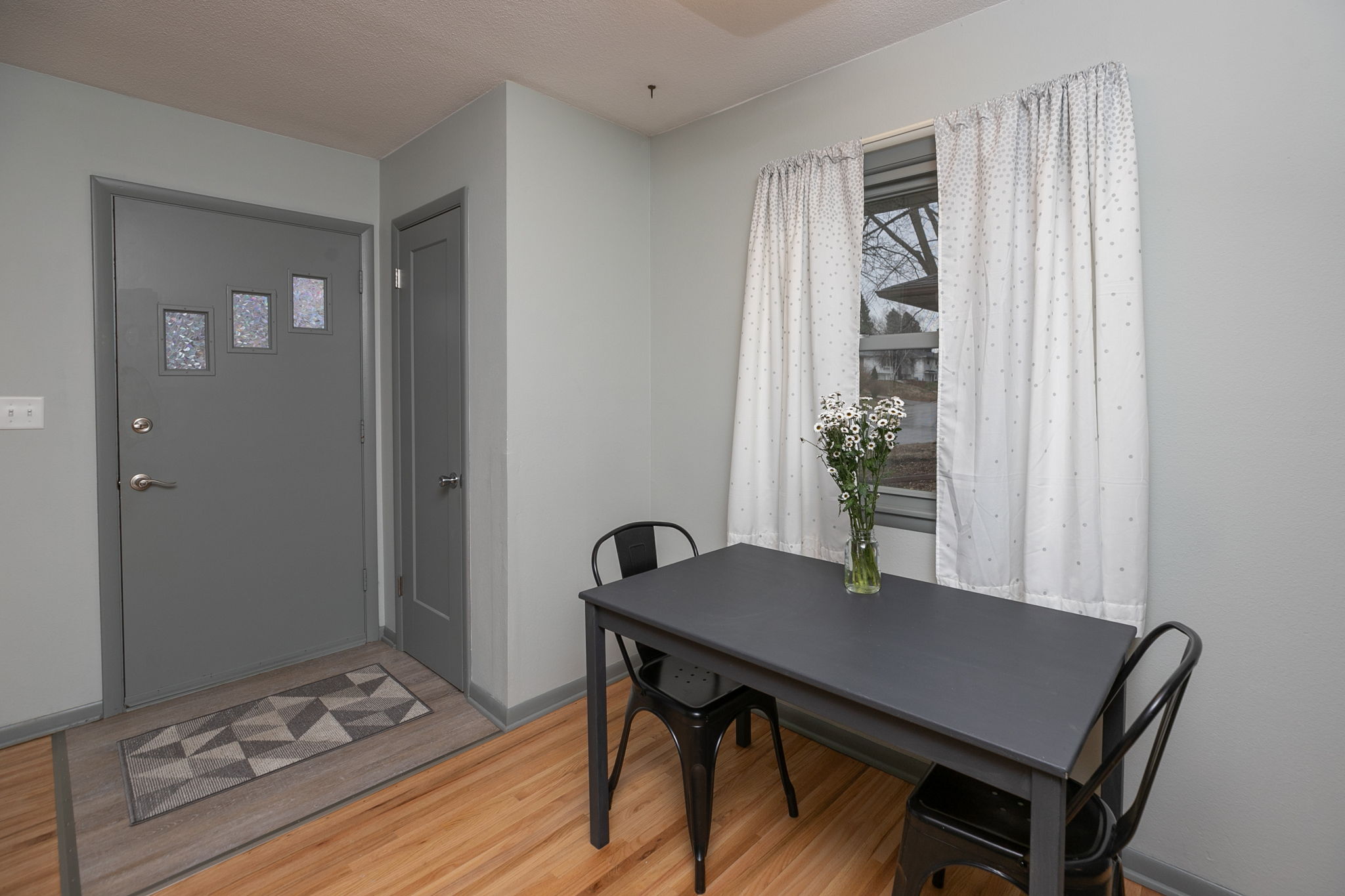 06-Dining Room