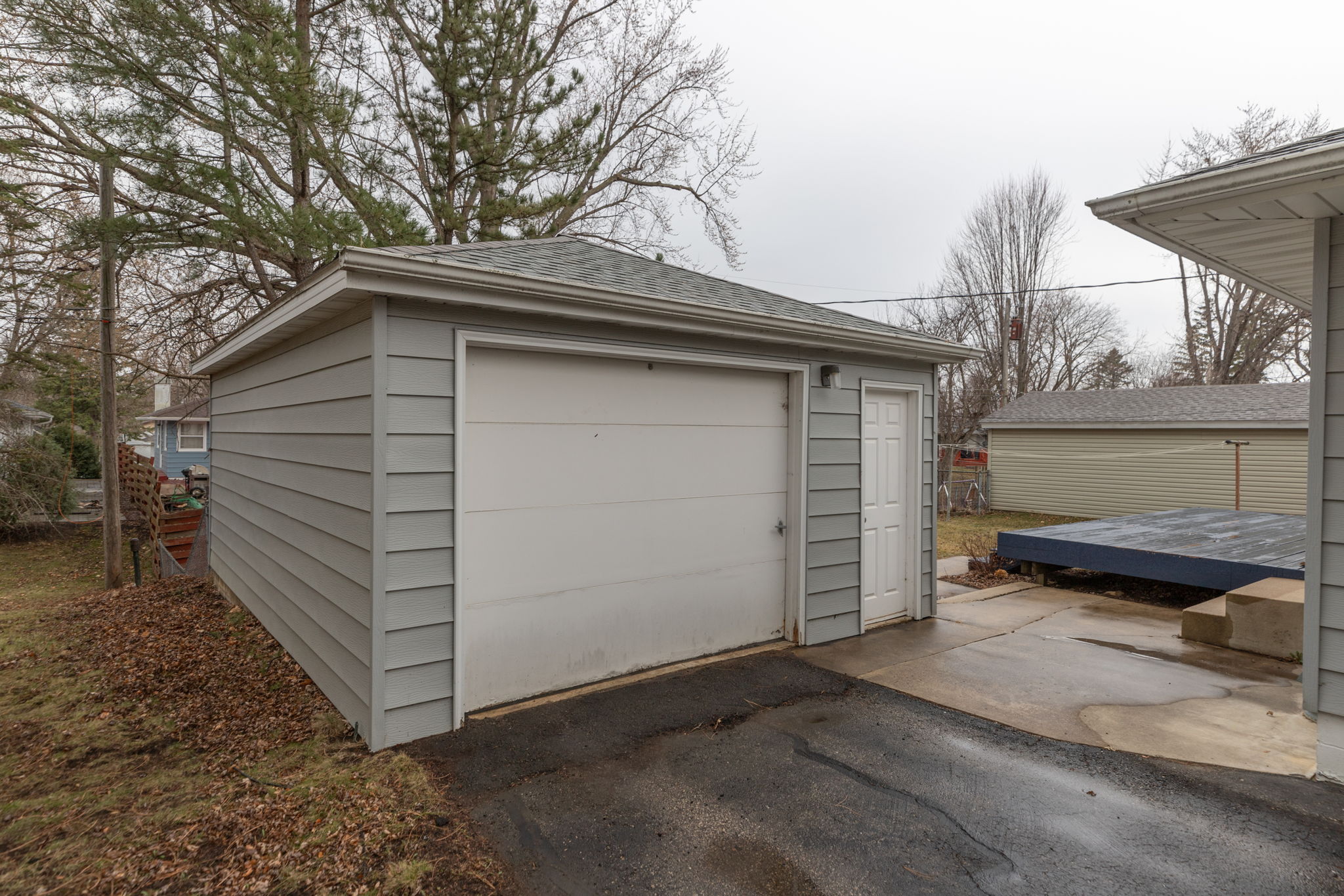25-Garage