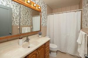 18-Bathroom