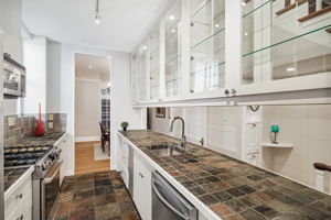  2110 Delancey Pl, Philadelphia, PA 19103, US Photo 30
