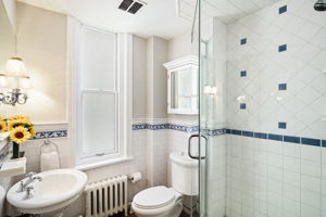  2110 Delancey Pl, Philadelphia, PA 19103, US Photo 40