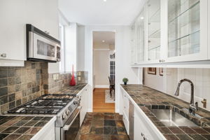  2110 Delancey Pl, Philadelphia, PA 19103, US Photo 31