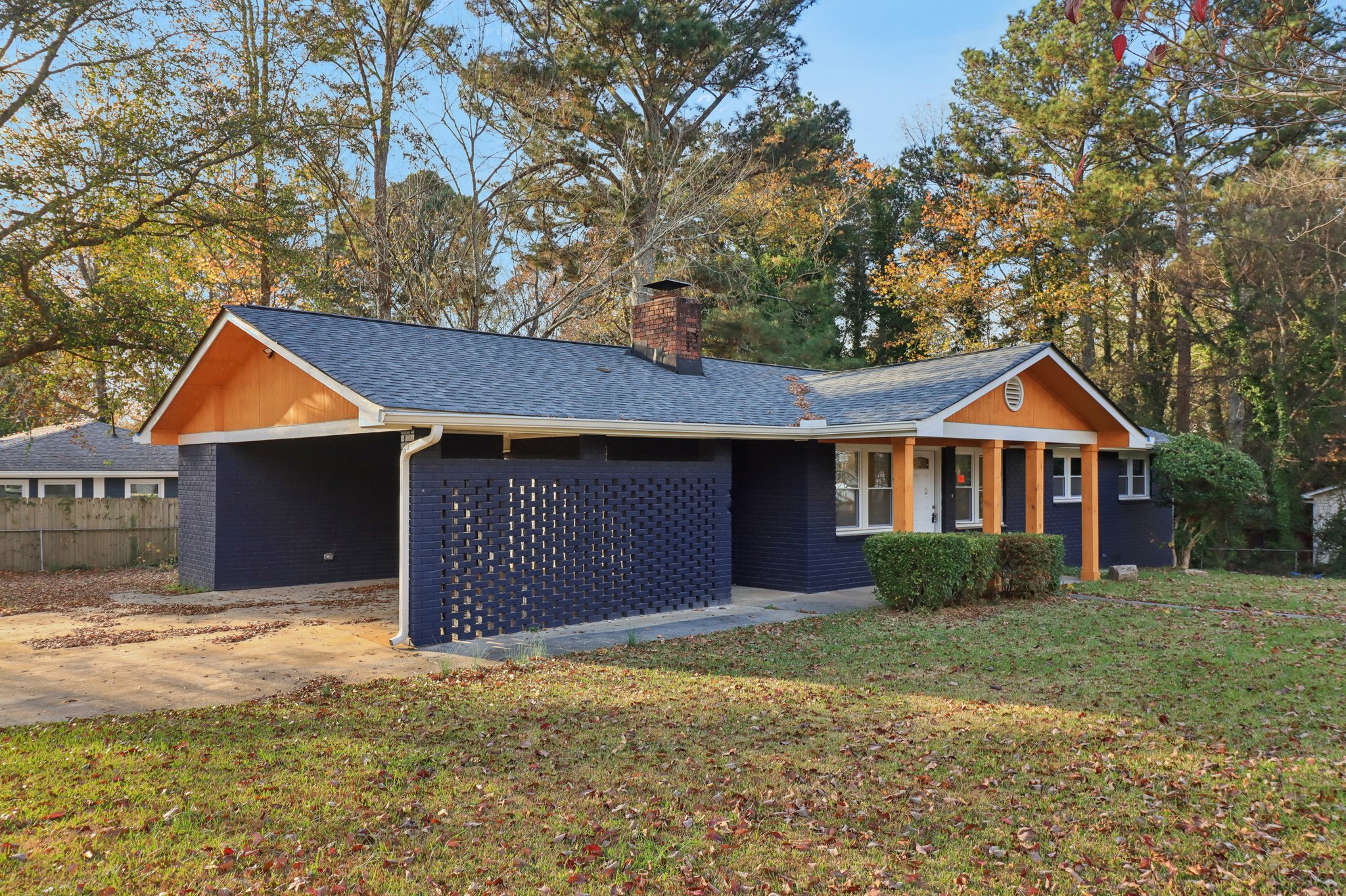 Dobbins Dr-S2511-007.jpg