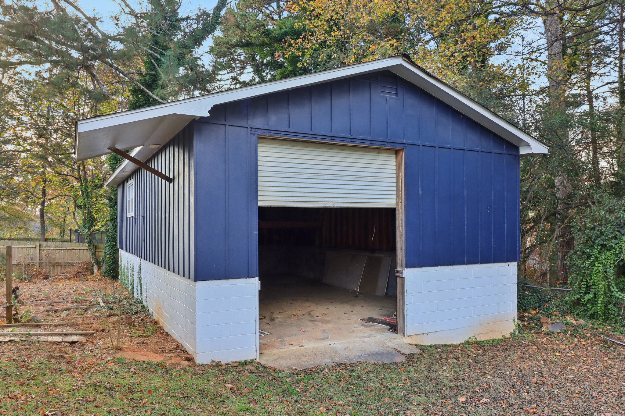 Dobbins Dr-S2511-039.jpg