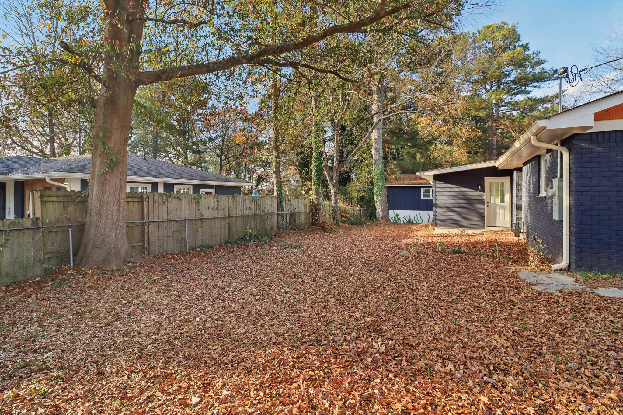 Dobbins Dr-S2511-041.jpg