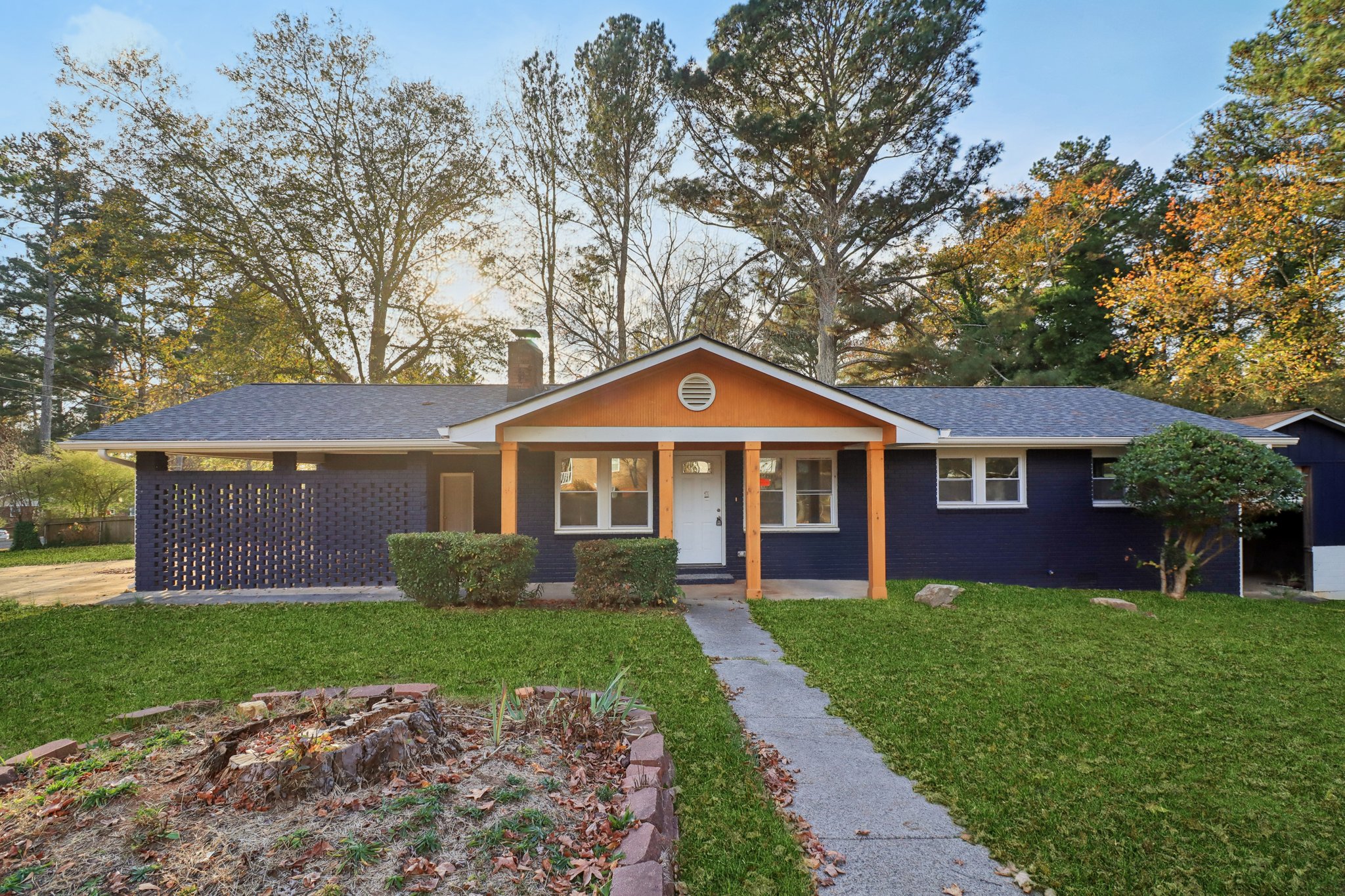 Dobbins Dr-S2511-050.jpg