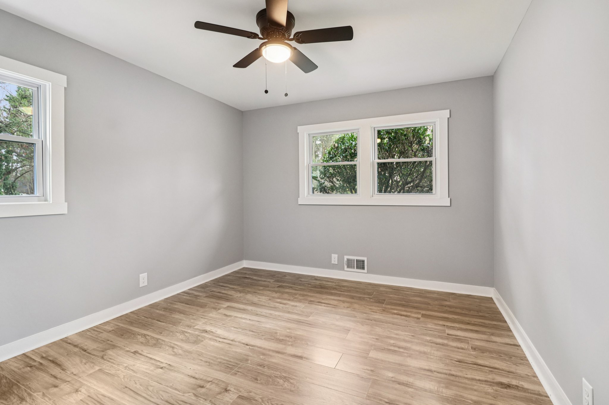 Dobbins Dr-S0212-002.jpg