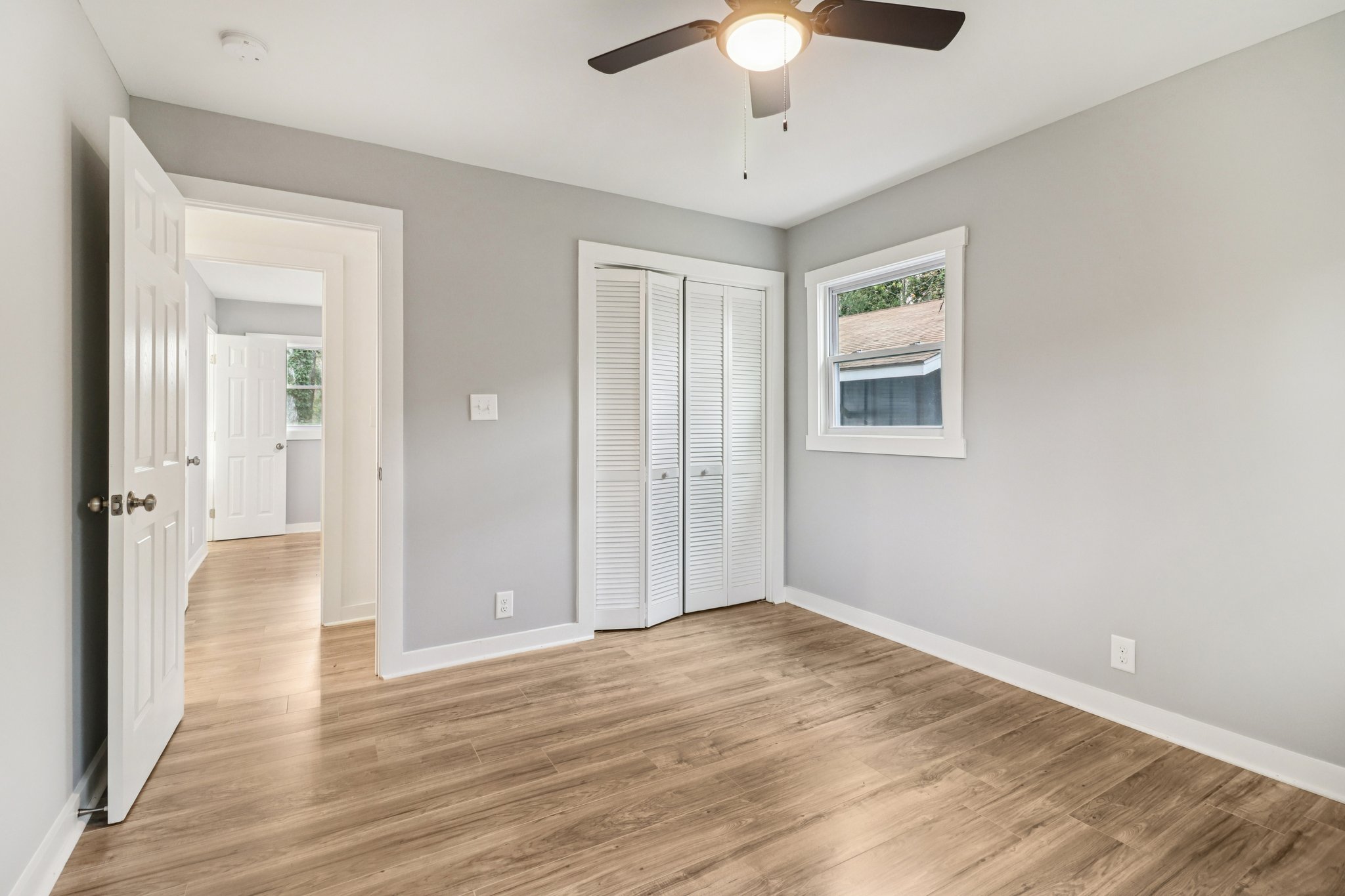 Dobbins Dr-S0212-003.jpg