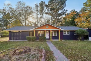 Dobbins Dr-S2511-001.jpg