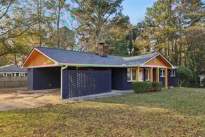 Dobbins Dr-S2511-007.jpg